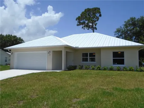 1226 17th Place SW Vero Beach FL 32962