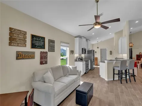 6045 Sequoia Circle Vero Beach FL 32967