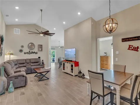 6045 Sequoia Circle Vero Beach FL 32967