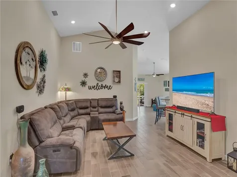 6045 Sequoia Circle Vero Beach FL 32967