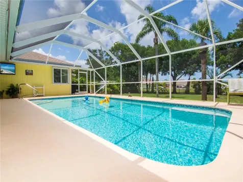 5826 62nd Lane Vero Beach FL 32967