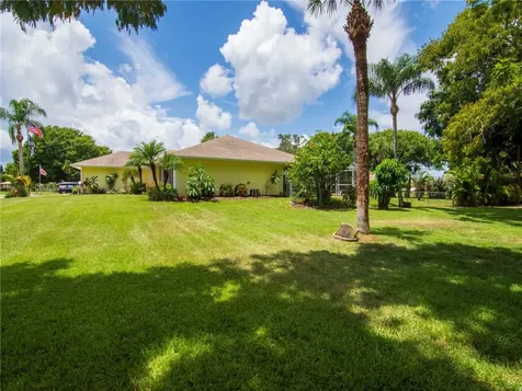 5826 62nd Lane Vero Beach FL 32967