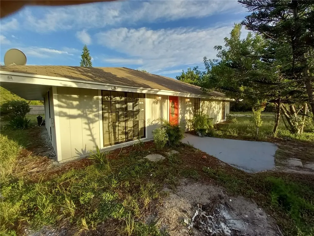 1285 5th Avenue SW Vero Beach FL 32962
