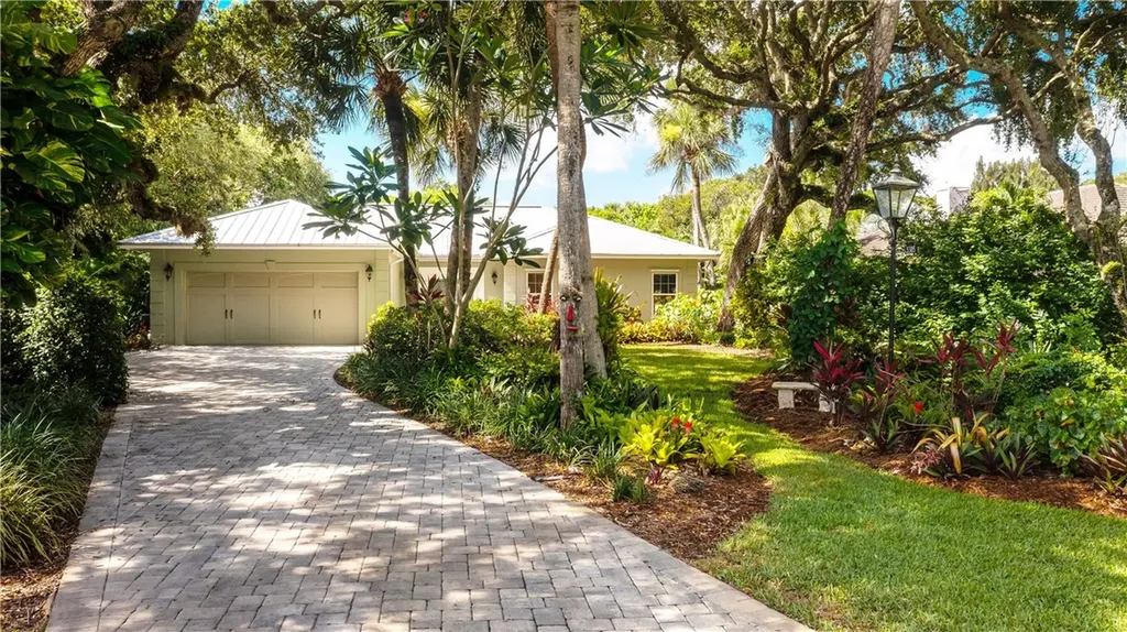 3385 Mariners Way Vero Beach FL 32963