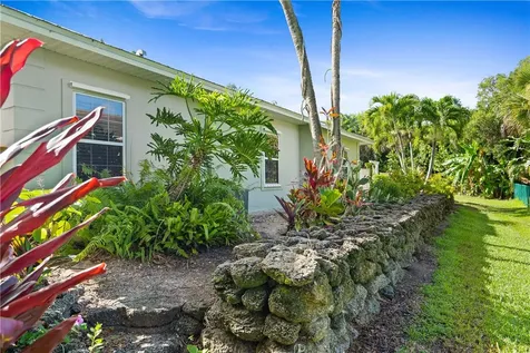 3385 Mariners Way Vero Beach FL 32963