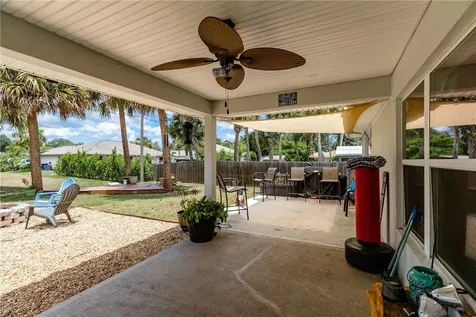 325 Benedictine Terrace Sebastian FL 32958