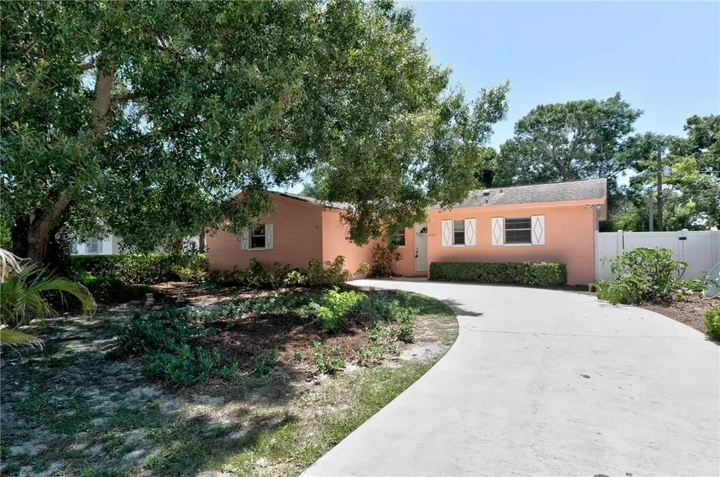 2146 34th Avenue Vero Beach FL 32960