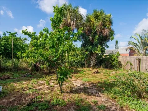 313 14th Street SW Vero Beach FL 32962