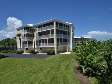 8820 S Sea Oaks Way Vero Beach FL 32963
