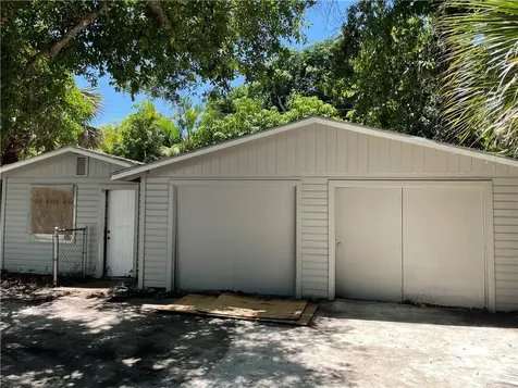 1935 20th Avenue Vero Beach FL 32960