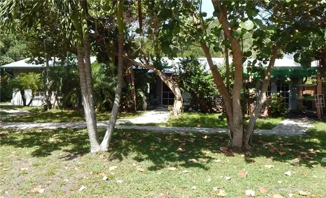 9365 Seagrape Drive Vero Beach FL 32963