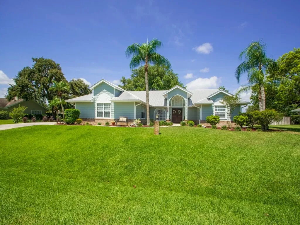 165 32nd Court SW Vero Beach FL 32968