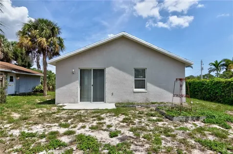 229 13th Street SW Vero Beach FL 32962