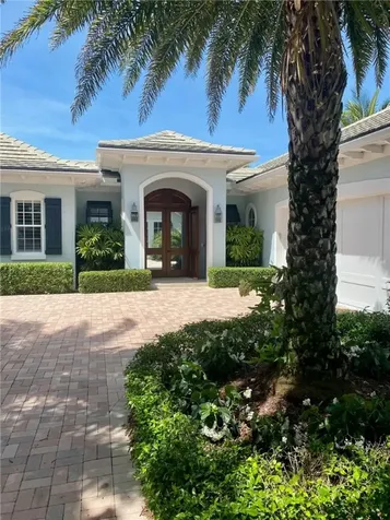 180 Palm Island Lane Vero Beach FL 32963