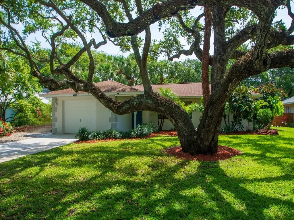 9560 Frangipani Drive Vero Beach FL 32963