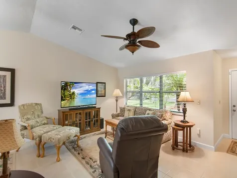 9560 Frangipani Drive Vero Beach FL 32963
