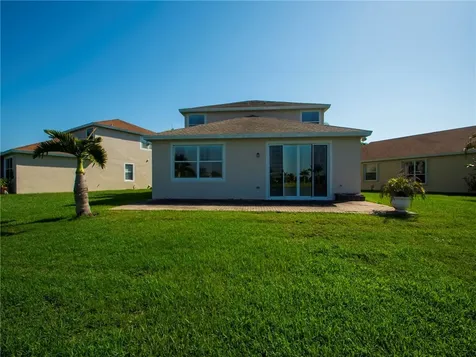 611 Calamondin Way SW Vero Beach FL 32968