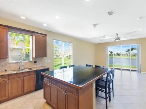 611 Calamondin Way SW Vero Beach FL 32968