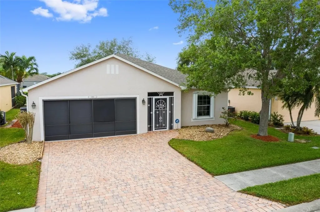 1365 10th Manor Vero Beach FL 32960