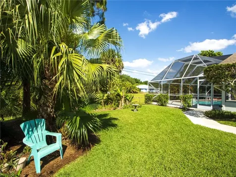 435 39th Court Vero Beach FL 32968