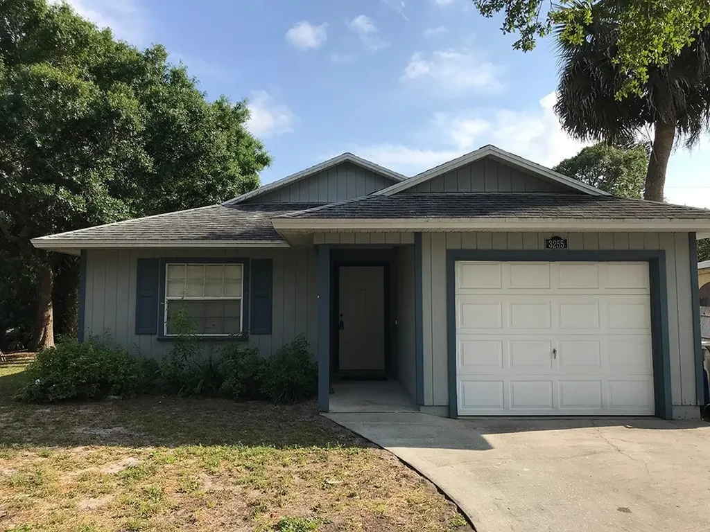 3255 1st Place Vero Beach FL 32968