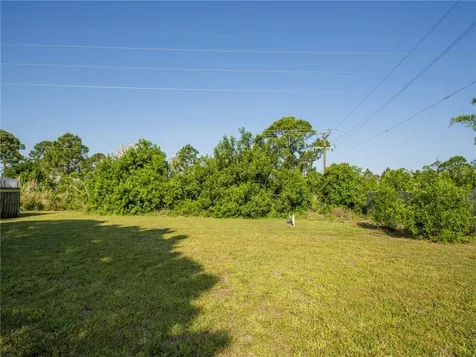 153 Harris Drive Sebastian FL 32958