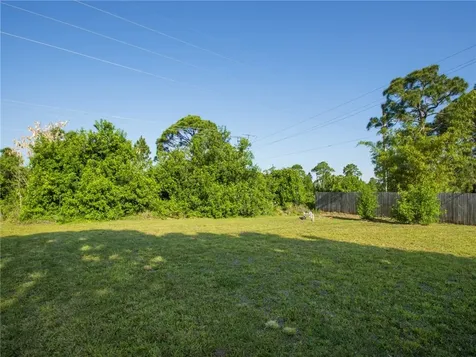 153 Harris Drive Sebastian FL 32958