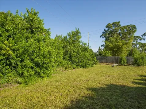 153 Harris Drive Sebastian FL 32958