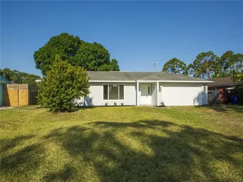 153 Harris Drive Sebastian FL 32958