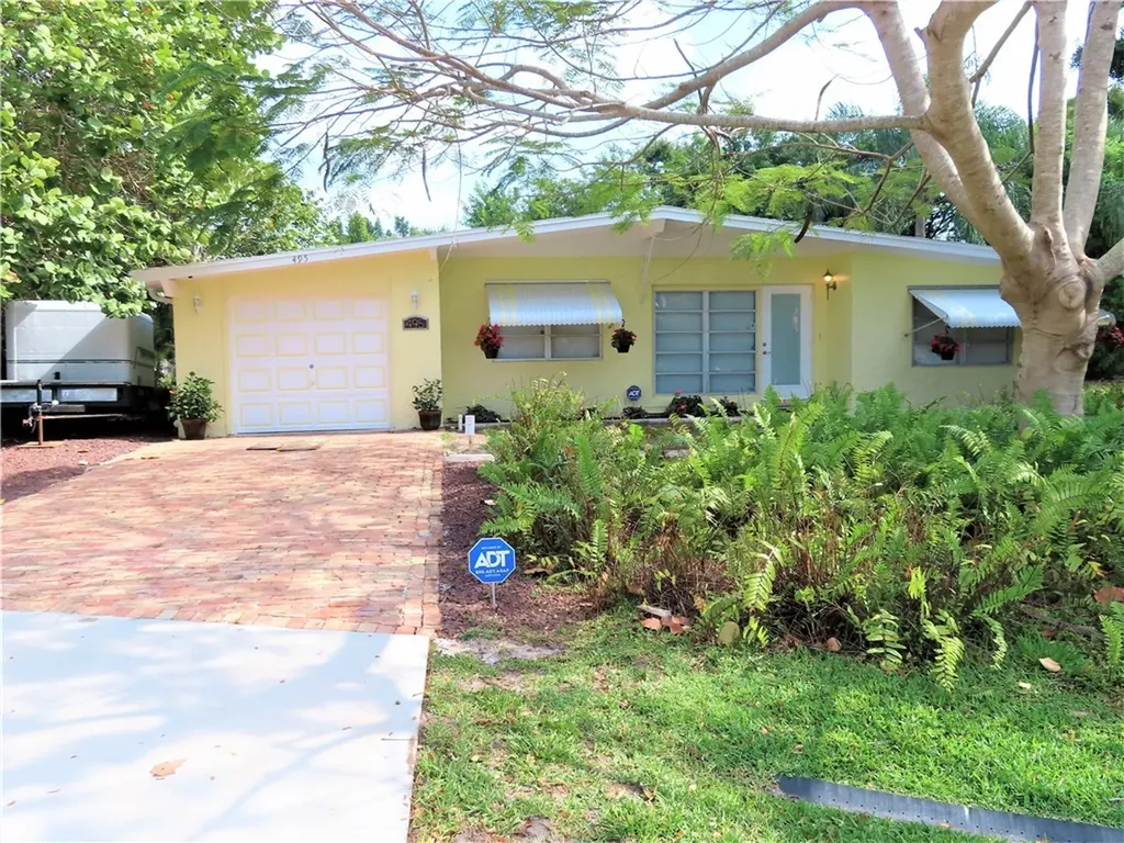495 Easy Street Sebastian FL 32958