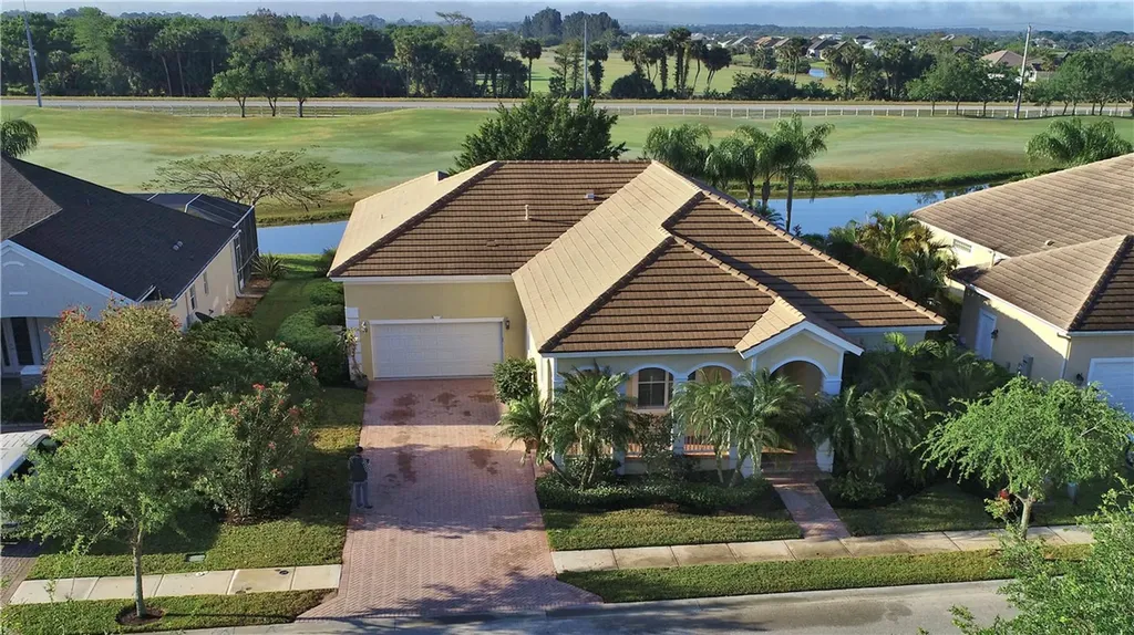 7561 S Village Square Vero Beach FL 32966
