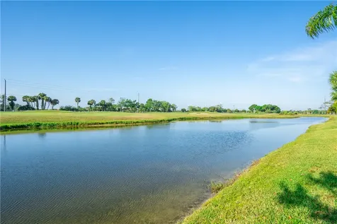 7561 S Village Square Vero Beach FL 32966
