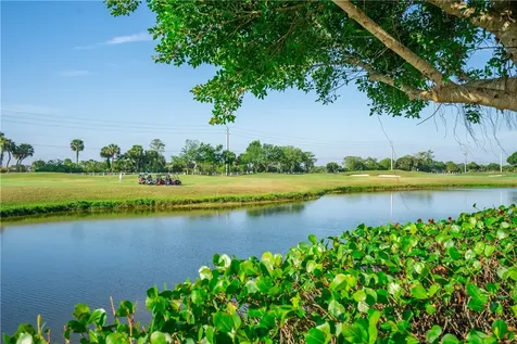 7561 S Village Square Vero Beach FL 32966