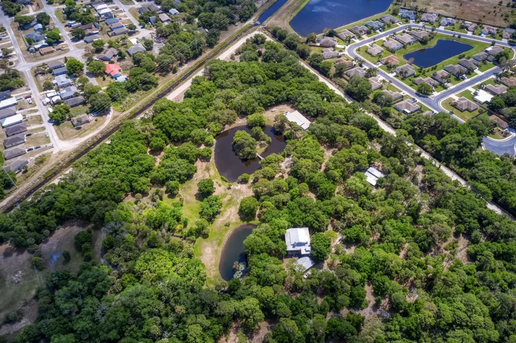720 17th Street SW Vero Beach FL 32962