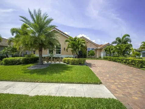 405 Sapphire Way SW Vero Beach FL 32968