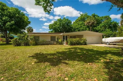 2625 52nd Avenue Vero Beach FL 32966