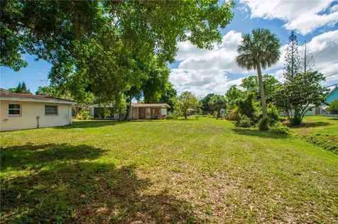 2625 52nd Avenue Vero Beach FL 32966