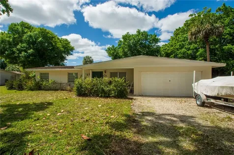 2625 52nd Avenue Vero Beach FL 32966