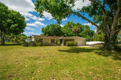 2625 52nd Avenue Vero Beach FL 32966
