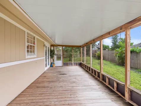 405 12th Street SW Vero Beach FL 32962