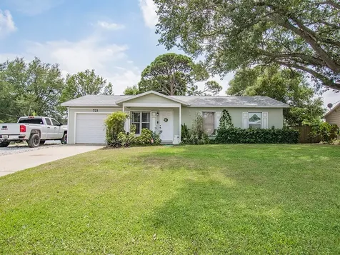 721 17th Place SW Vero Beach FL 32962