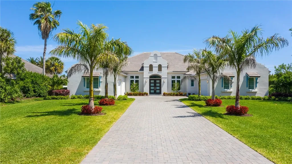 1926 Mooringline Drive Vero Beach FL 32963