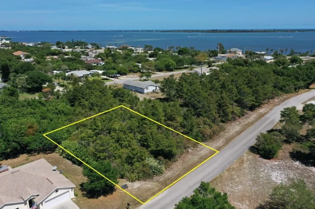 3940 10th Street Micco FL 32976