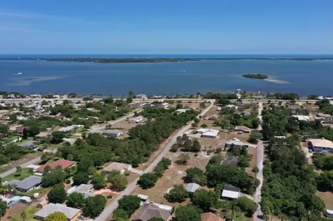 3940 10th Street Micco FL 32976
