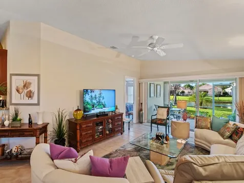 5380 Dominica Street Vero Beach FL 32967