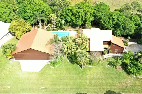 300 Nieuport Drive Vero Beach FL 32968