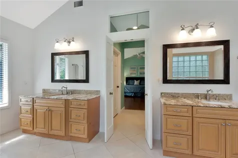 1755 Pelican Way Vero Beach FL 32963