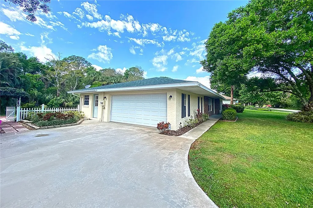 2405 30th Avenue SW Vero Beach FL 32968