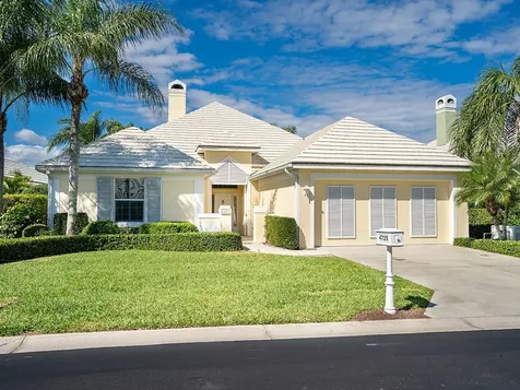 4725 Saint James Avenue Vero Beach FL 32967