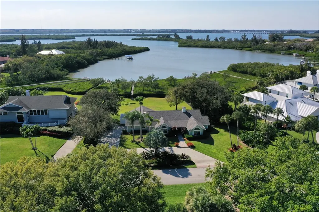 8545 Seacrest Drive Vero Beach FL 32963